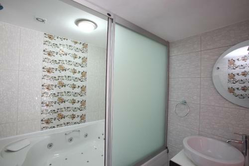 Delfi Hotel Spa & Wellness Center