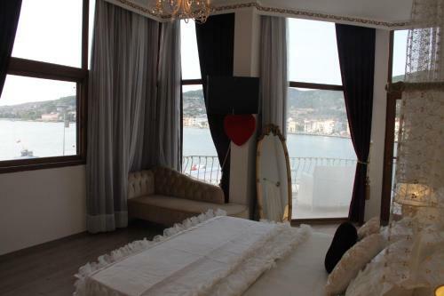 Huri & Nuri Hotel