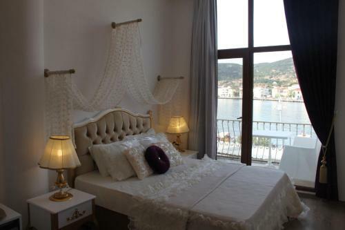 Huri & Nuri Hotel