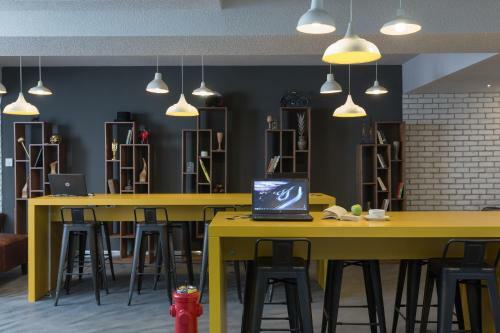 Check Inn Suite Hotel & Spa