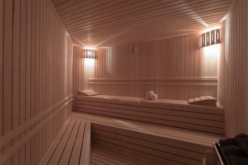 Check Inn Suite Hotel & Spa
