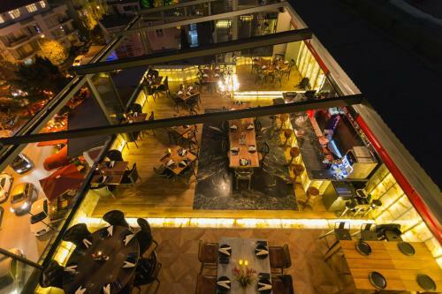 Check Inn Suite Hotel & Spa