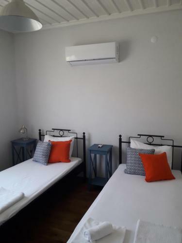 Hostal Madra House