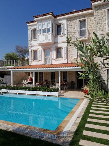 Hotel Peremere Alacati Otel