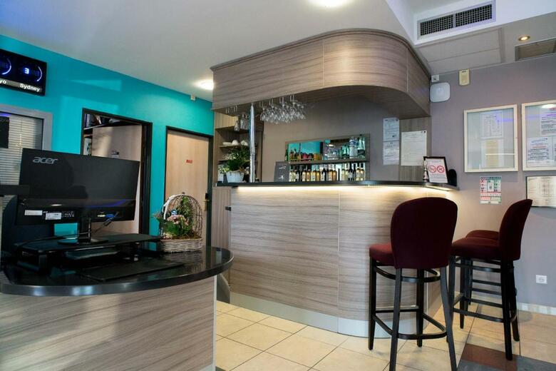 Ariane Hotel