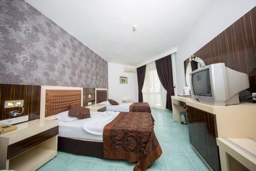 First Class Hotel (all Inclusive)