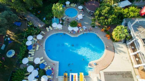 First Class Hotel (all Inclusive)