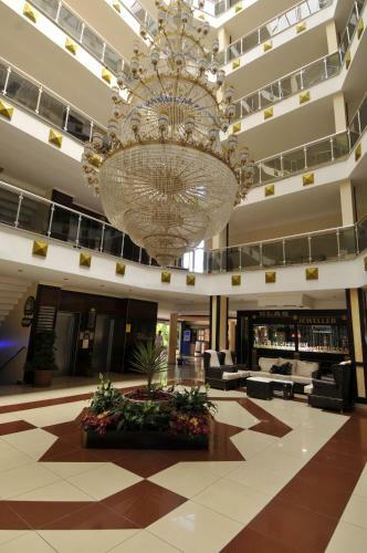 First Class Hotel (all Inclusive)