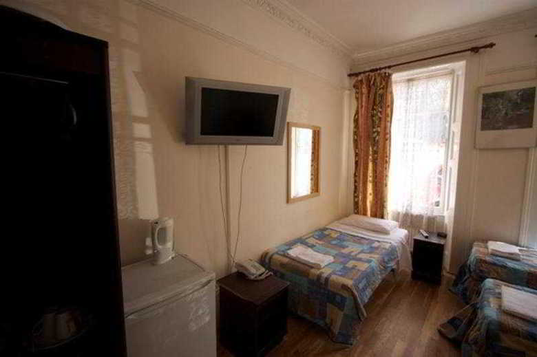 Ventures Hotel