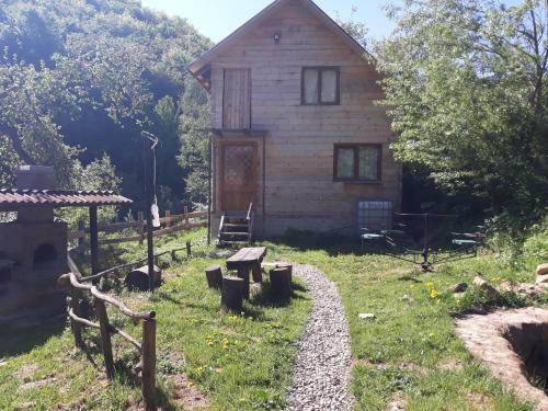 Lodge Pryvatna Sadyba U Myroslavy