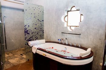 Hotel Mil Flores Luxury Design