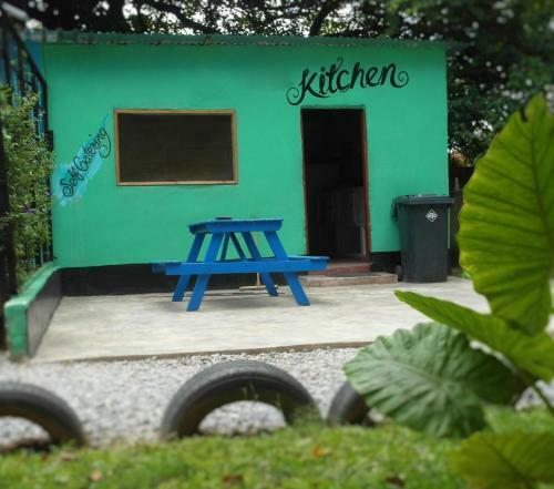 Wanderers Backpackers And Campsite