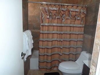 New Kingston Guest Apartment V