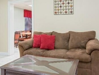 Hotel Ramada Pelham