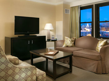The Raphael Hotel, Autograph Collection