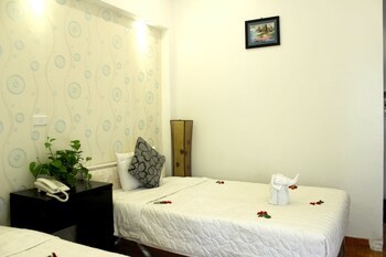 Le Petit Hanoi Hotel