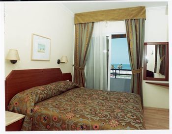 Hotel De La Mer � By Zvieli Hotels