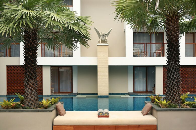The Bandha Hotel & Suites