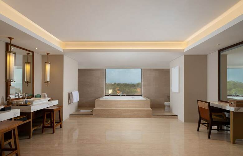 The Bandha Hotel & Suites