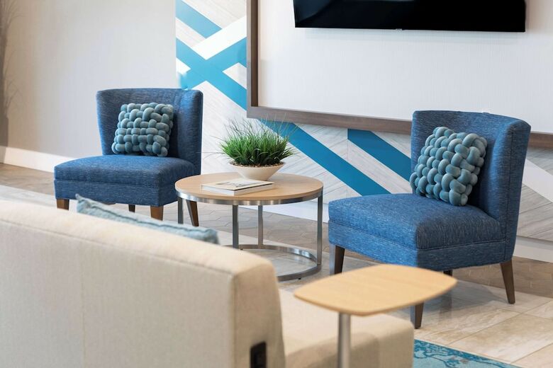 Doubletree By Hilton Hotel Des Moines Airport