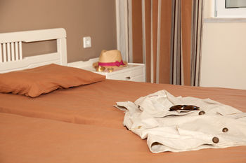 Aparthotel Golden Bay Suites