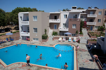 Aparthotel Golden Bay Suites