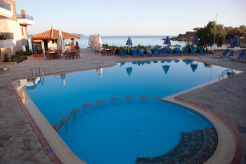 Aparthotel Golden Bay Suites