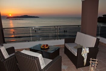 Aparthotel Golden Bay Suites