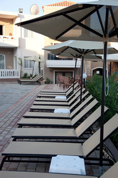 Aparthotel Golden Bay Suites