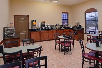 Hotel Americas Best Value Inn And Suites San Benito