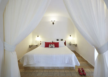Ira Hotel & Spa