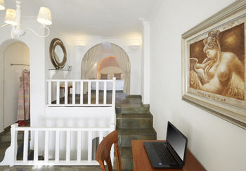 Ira Hotel & Spa
