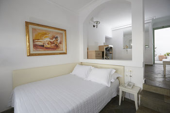 Ira Hotel & Spa