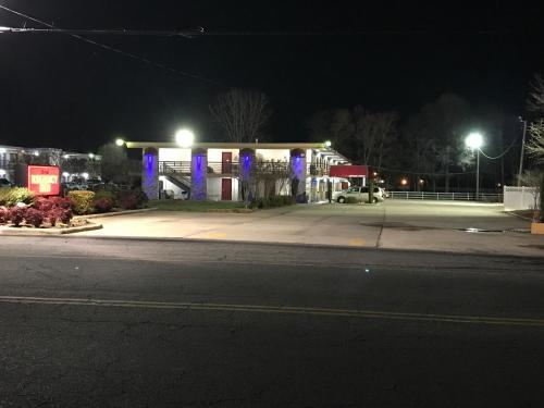 Motel Royal Regency Inn