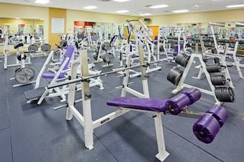 Holiday Inn Express Hotel & Suites Carneys Point