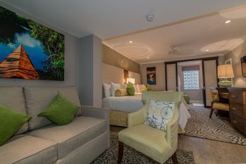 Hotel Almond Tree Inn