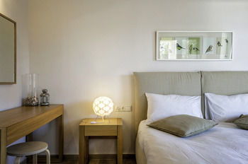 Villa Myrtia Beach House