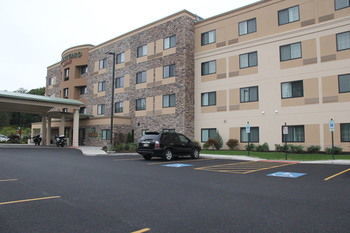 Hotel Courtyard Oneonta