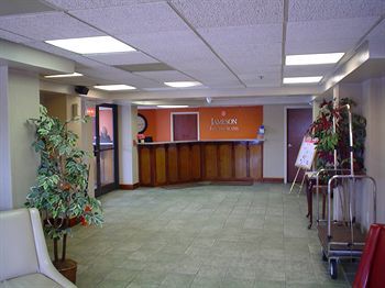 Hotel Haven Inn & Suites