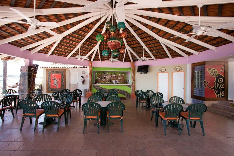 Hotel Decameron Los Cocos