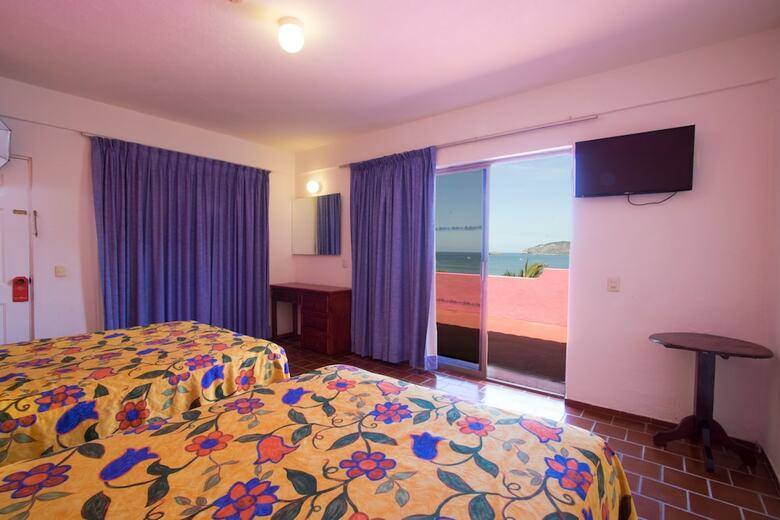 Hotel Decameron Los Cocos