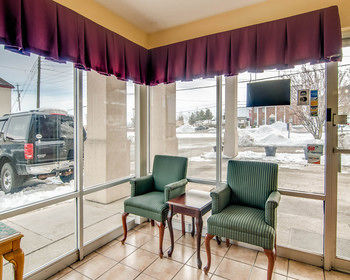 Hotel Econo Lodge East