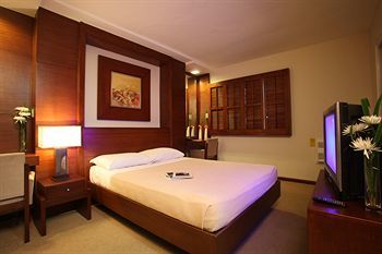 Aparthotel Amorsolo Mansion