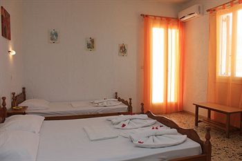 Hotel Santa Irini