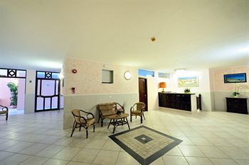 Lola Piccolo Hotel