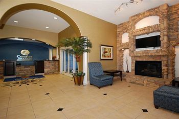 Hotel Comfort Inn & Suites