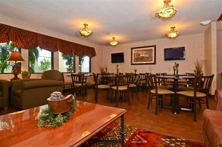 Best Western Plus Deer Park Hotel & Suites