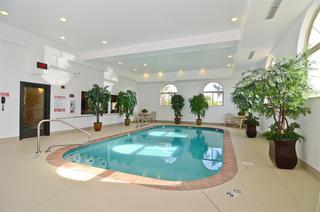 Best Western Plus Deer Park Hotel & Suites