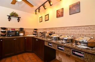 Best Western Plus Deer Park Hotel & Suites