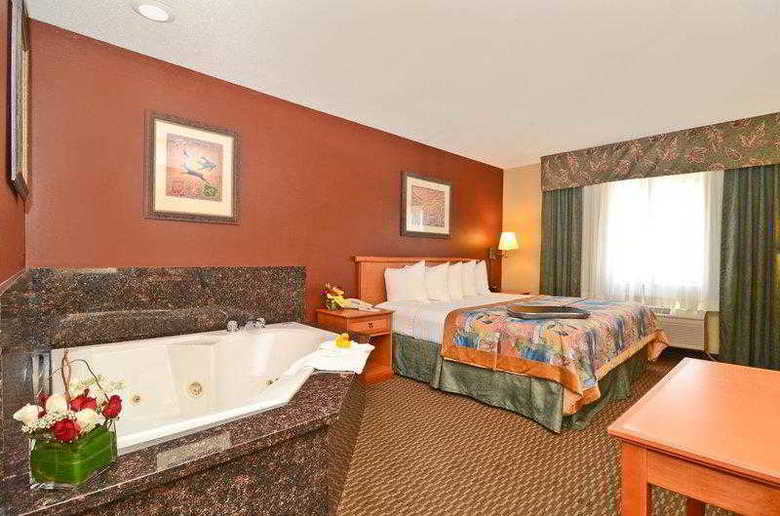 Best Western Plus Deer Park Hotel & Suites